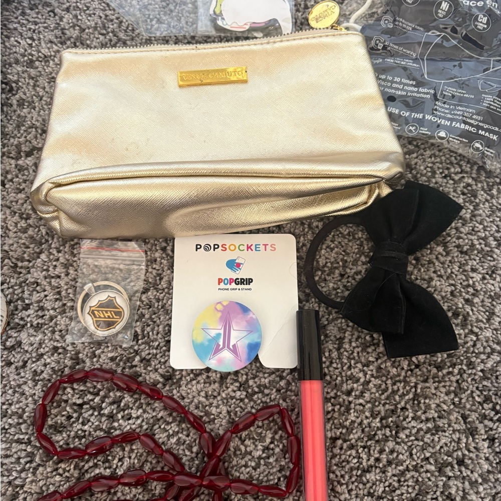 Mystery, Not So Mystery Bundle - Picture 6 of 10